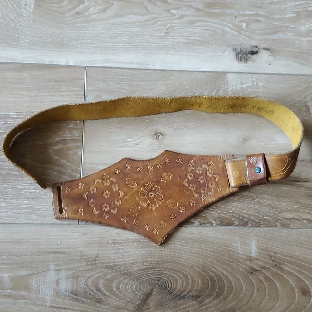 Rare Vintage 60's-70's Tooled Leather Belt - Picture 3 of 10